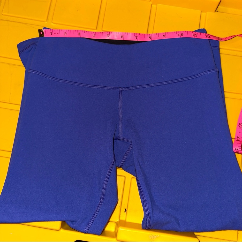 Lululemon cropped leggings size 4 purple